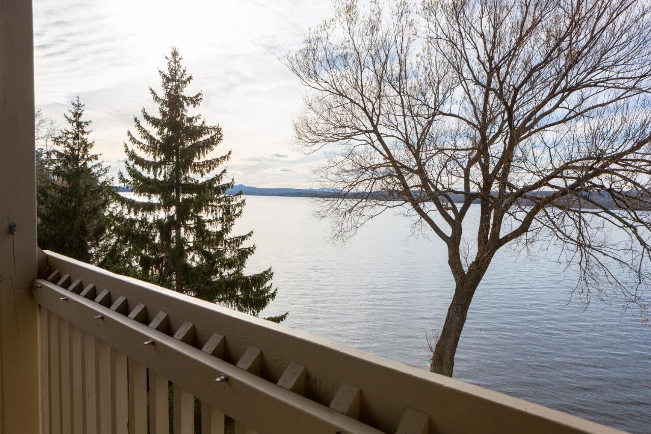 Location Tourisme Estrie - Oberge du Village Magog Extérieur photo