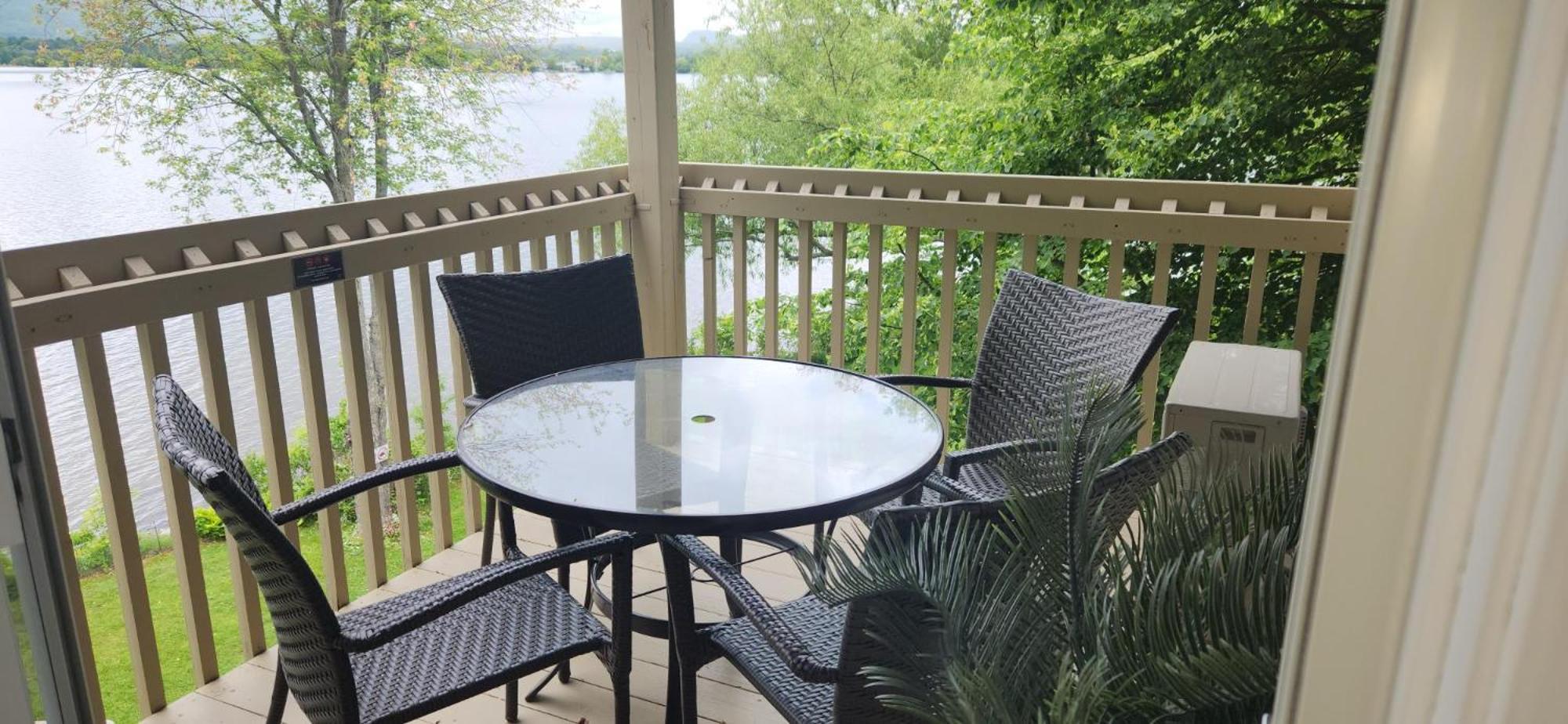Location Tourisme Estrie - Oberge du Village Magog Extérieur photo